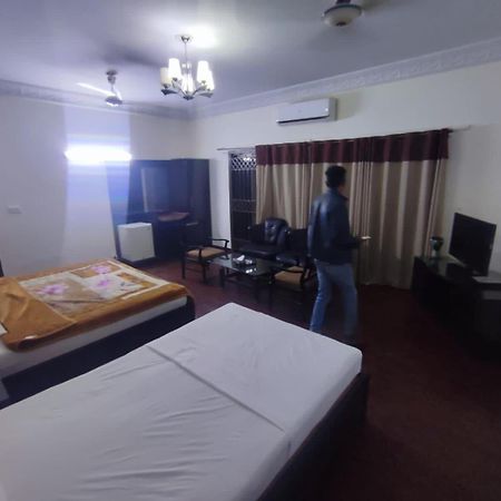 Hotel Clifton Inn 卡拉奇 外观 照片